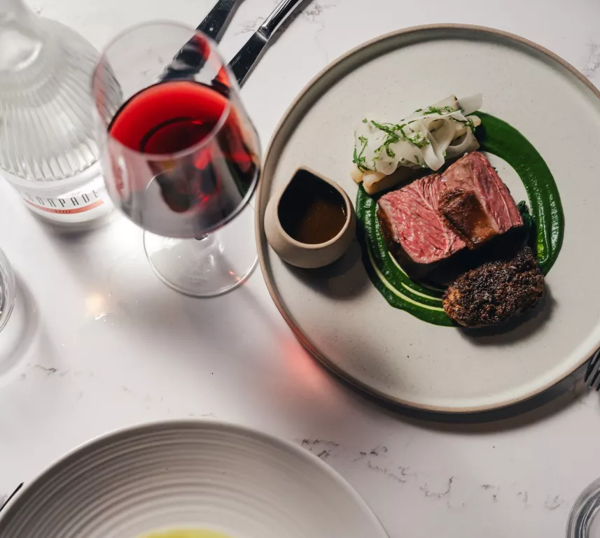 Dinner, Bed & Breakfast 